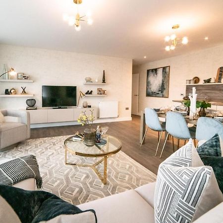 Seven Living Ashford - Modern And Spacious Apartments Exterior foto