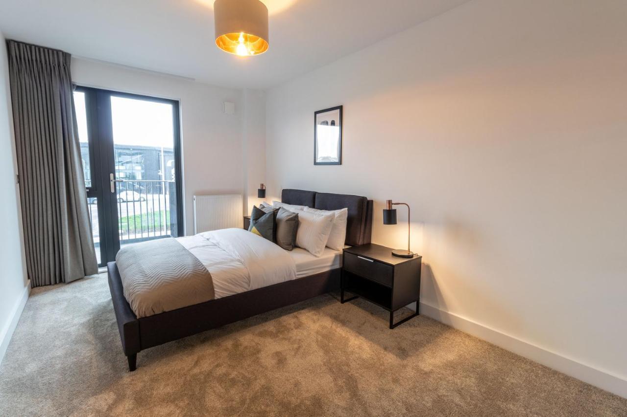 Seven Living Ashford - Modern And Spacious Apartments Exterior foto